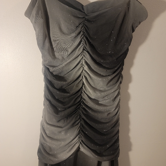 Silver/gray long evening dress - Picture 4 of 7